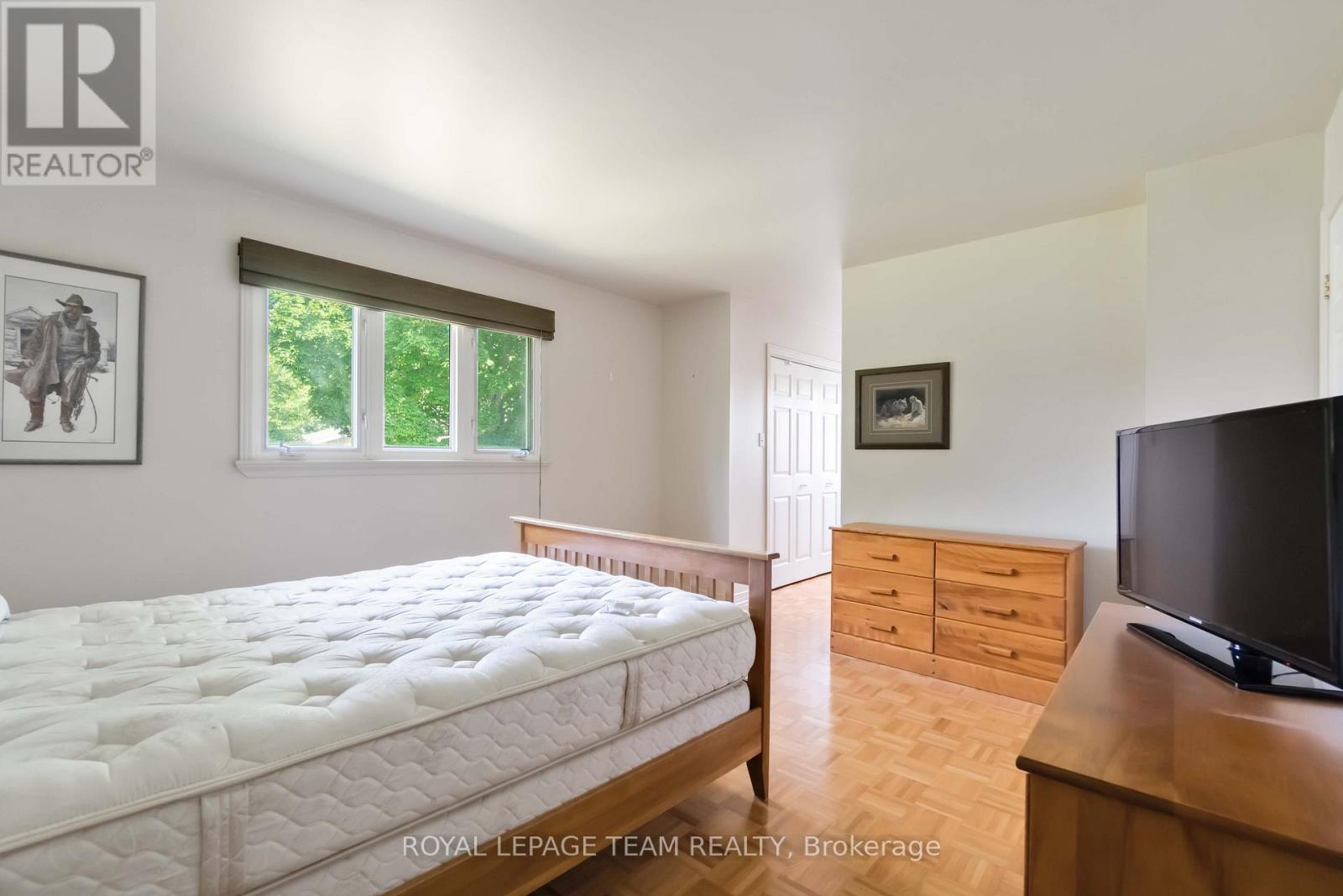 Photo 26 of 207 Curry Street, North Grenville ON