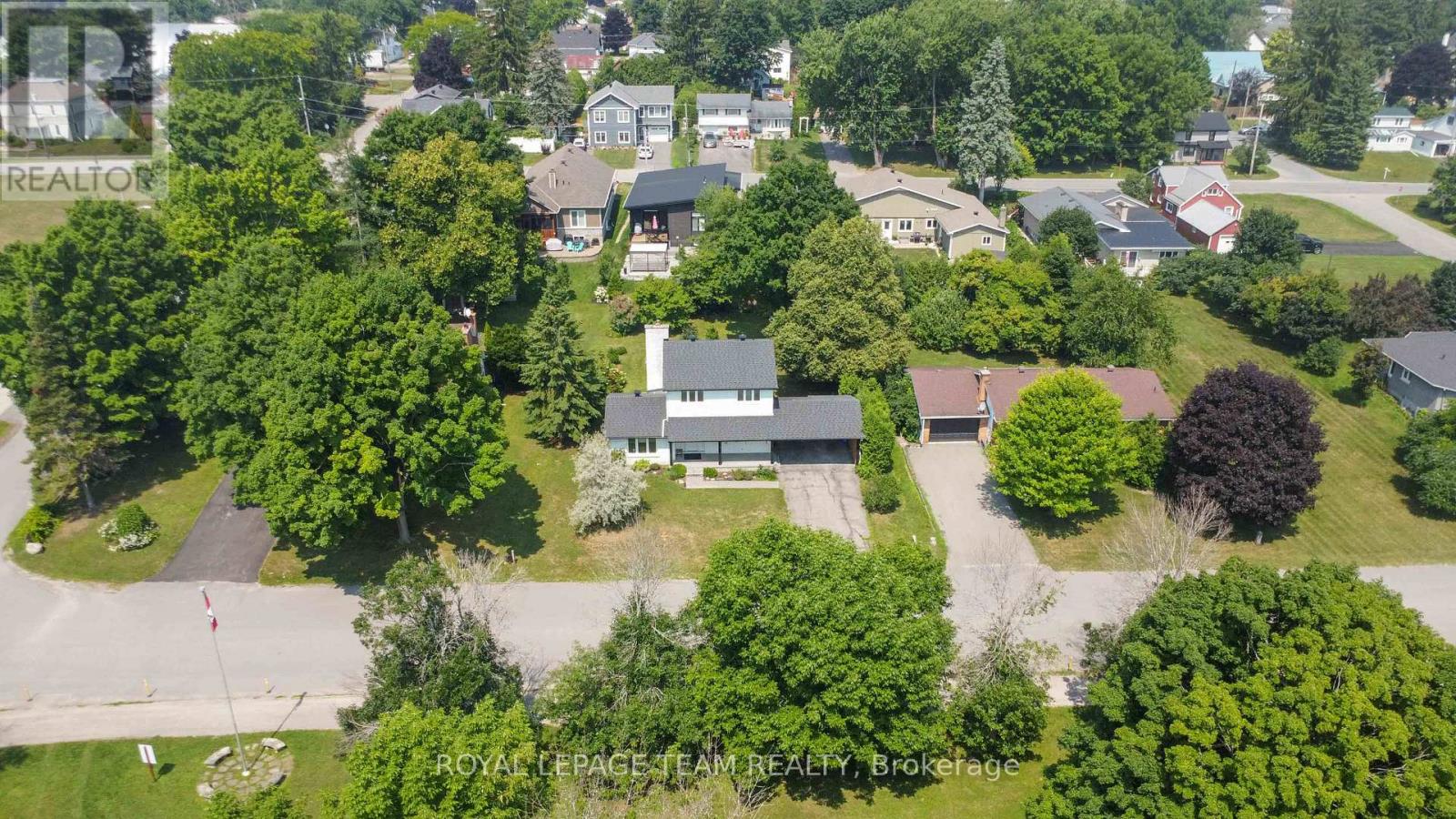 Photo 32 of 207 Curry Street, North Grenville ON