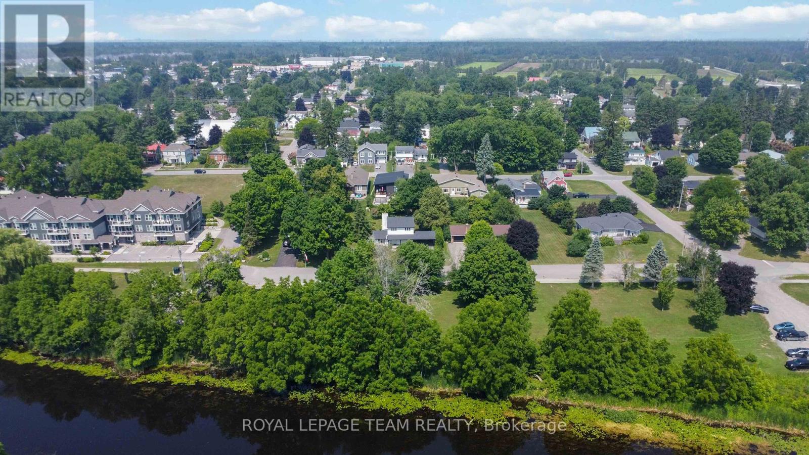 Photo 31 of 207 Curry Street, North Grenville ON