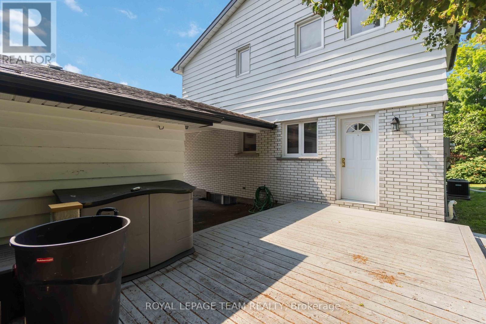 Photo 2 of 207 Curry Street, North Grenville ON