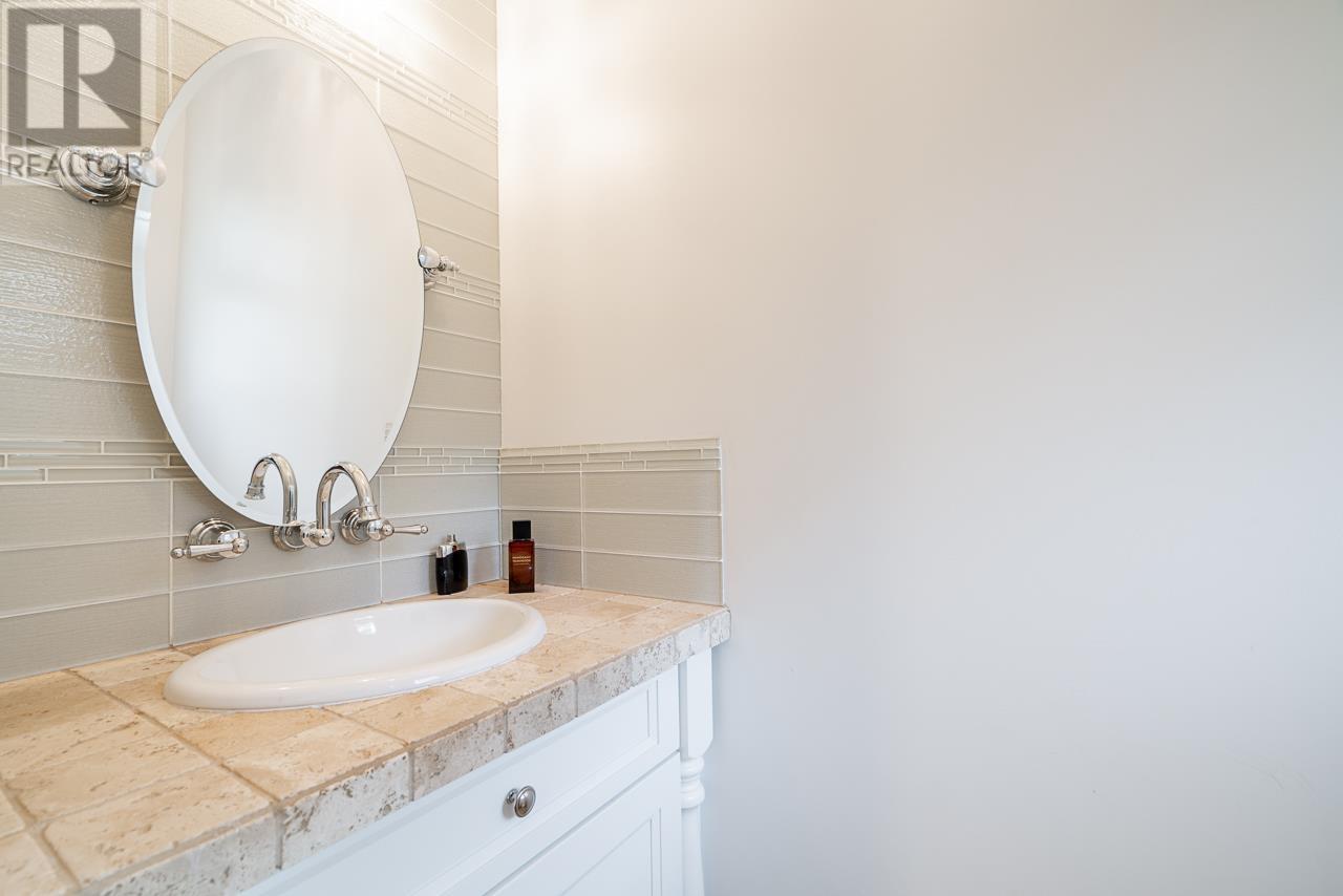 Photo 14 of 3345 Viewmount Drive, Port Moody BC