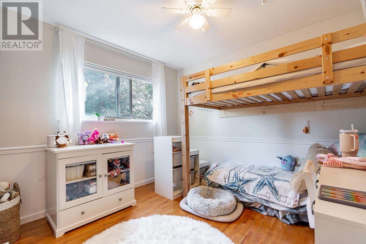 Photo 17 of 3345 Viewmount Drive, Port Moody BC