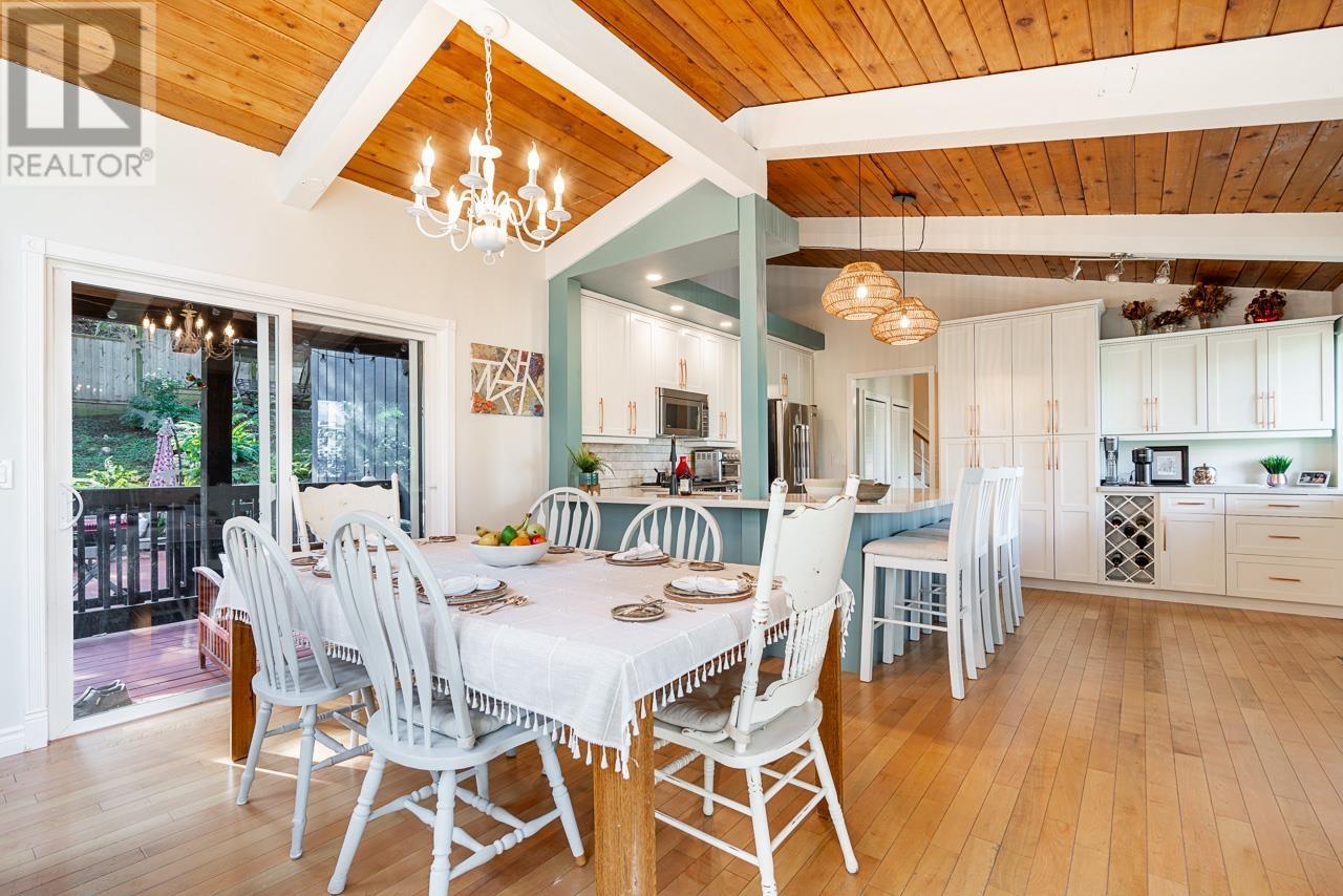 Photo 2 of 3345 Viewmount Drive, Port Moody BC