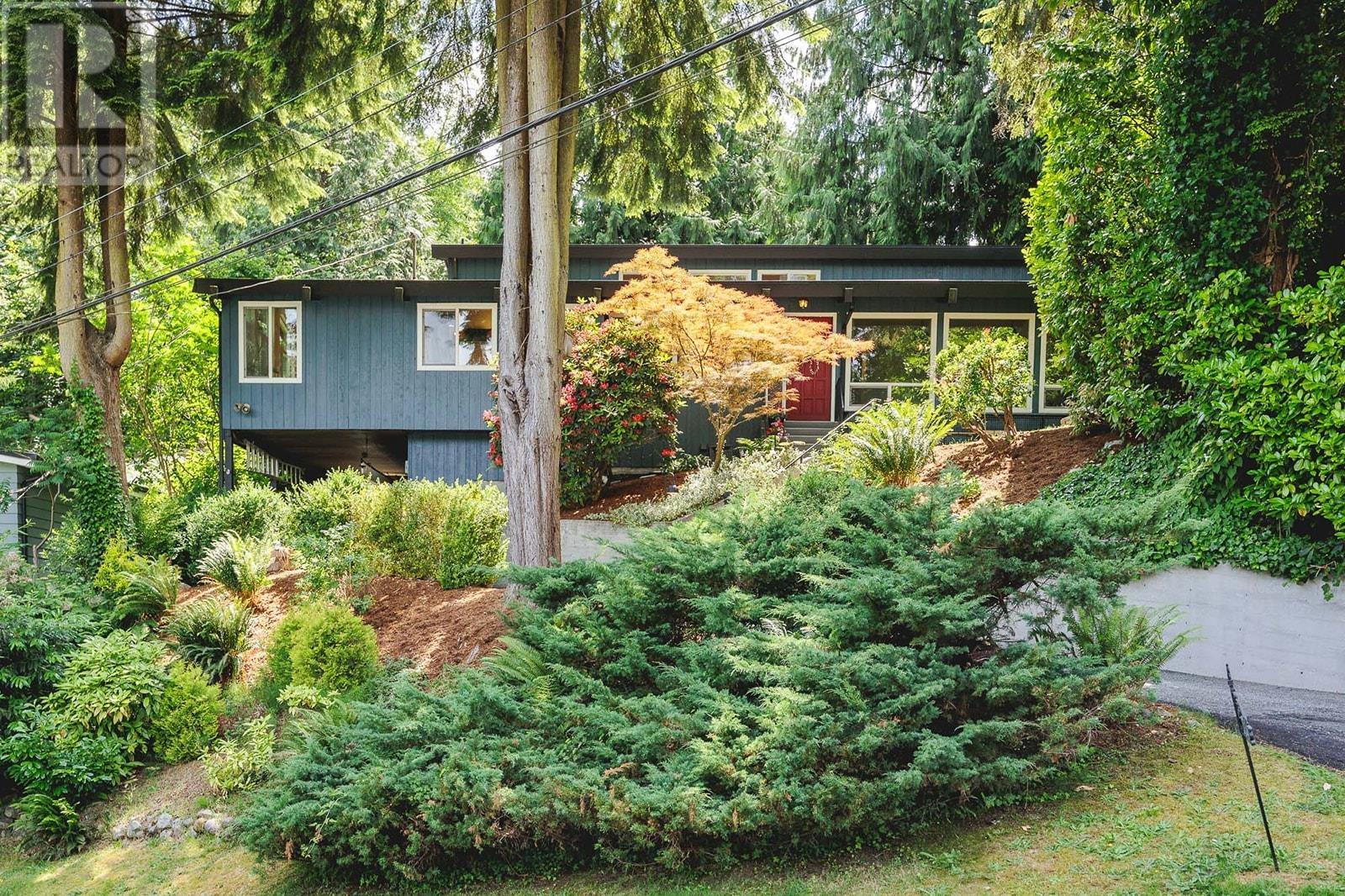 Photo 38 of 3345 Viewmount Drive, Port Moody BC