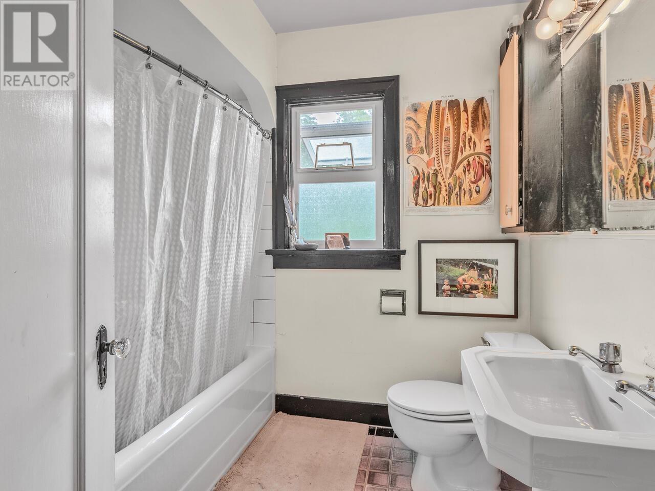 Photo 14 of 1956 1958 W 12 Th Avenue, Vancouver BC