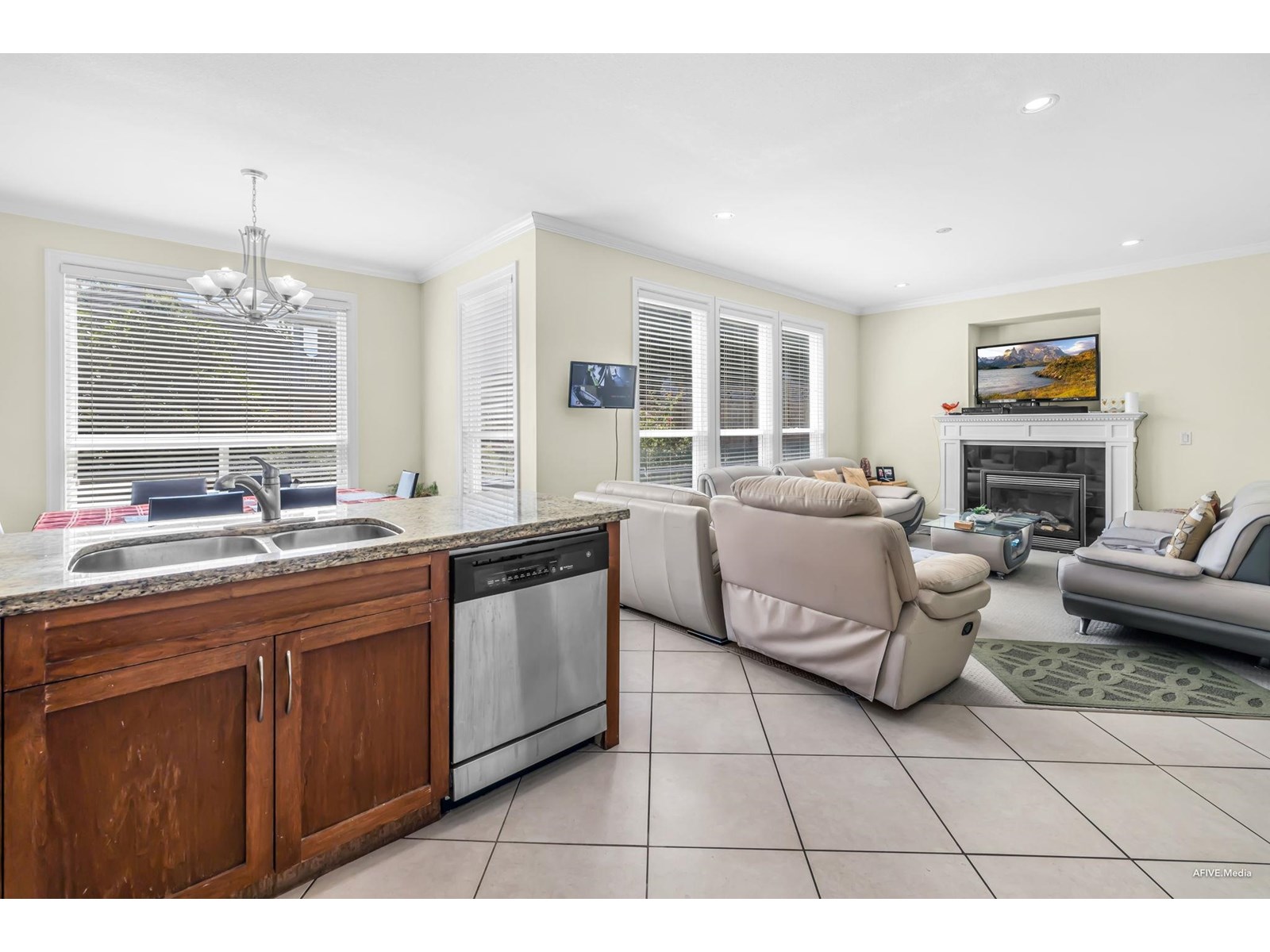 Photo 10 of 14658 76 B Avenue, Surrey BC