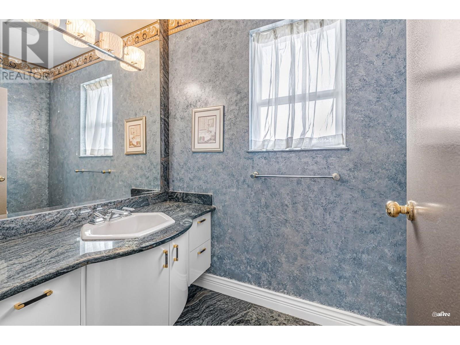 Photo 4 of 1463 W 57th Street, Vancouver BC