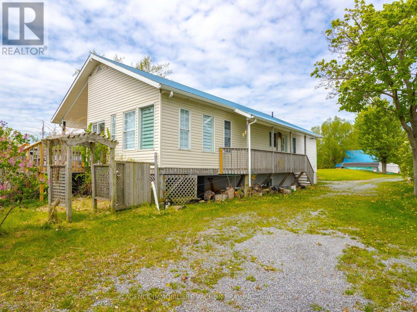Photo 1 of 6240 167th Avenue, South Glengarry ON