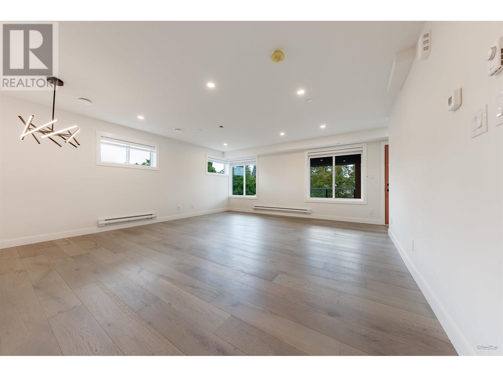 203 5092 SLOCAN STREET, Vancouver