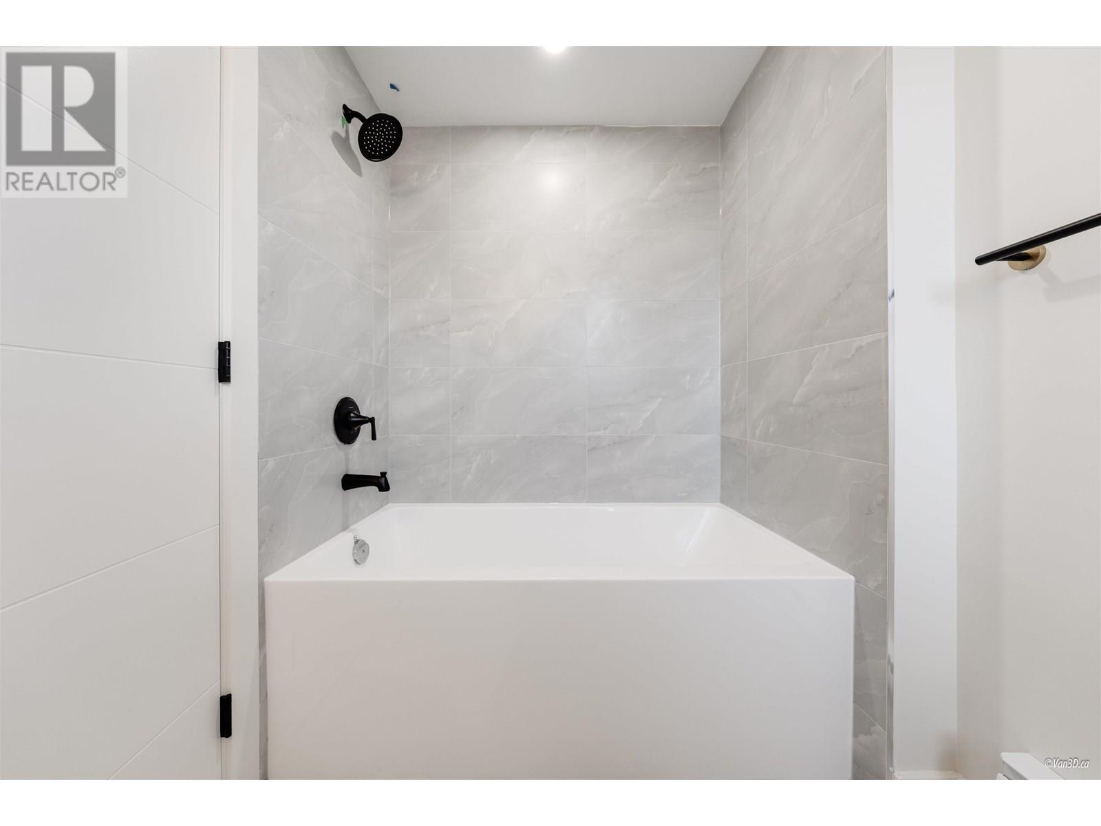 203 5092 SLOCAN STREET, Vancouver