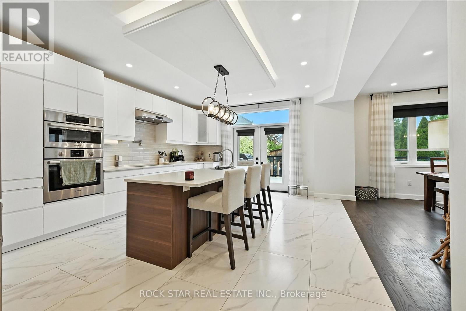 Photo 35 of 27 Blackburn Lane, Hamilton ON