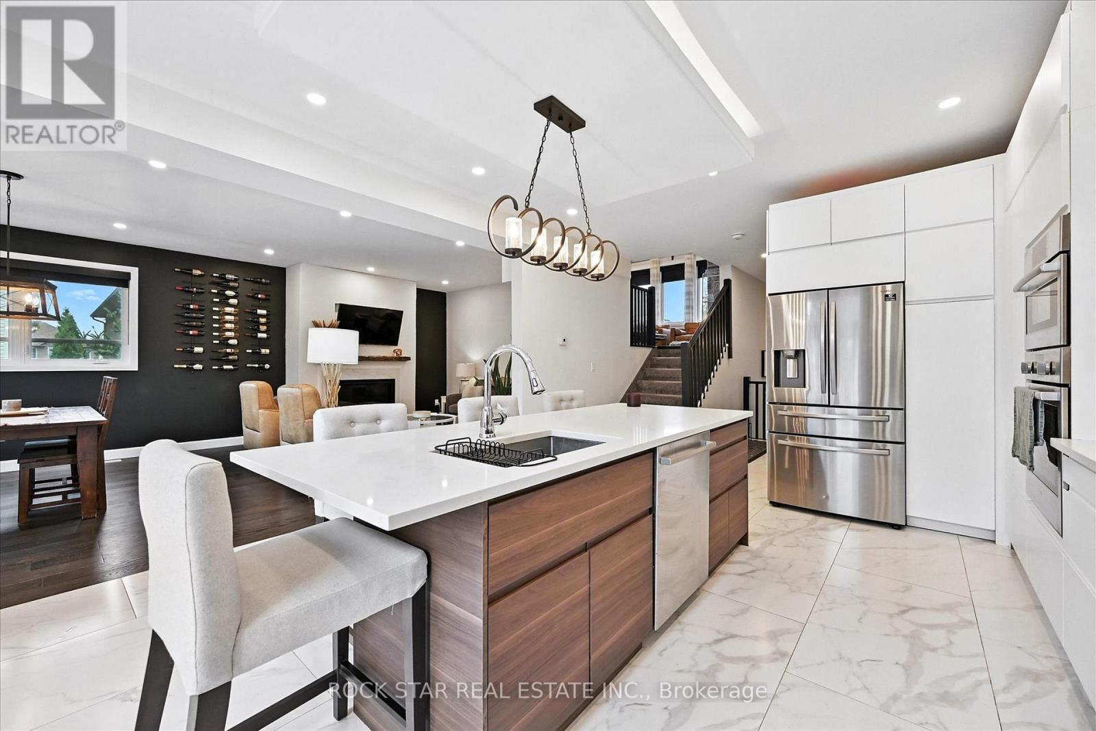 Photo 39 of 27 Blackburn Lane, Hamilton ON