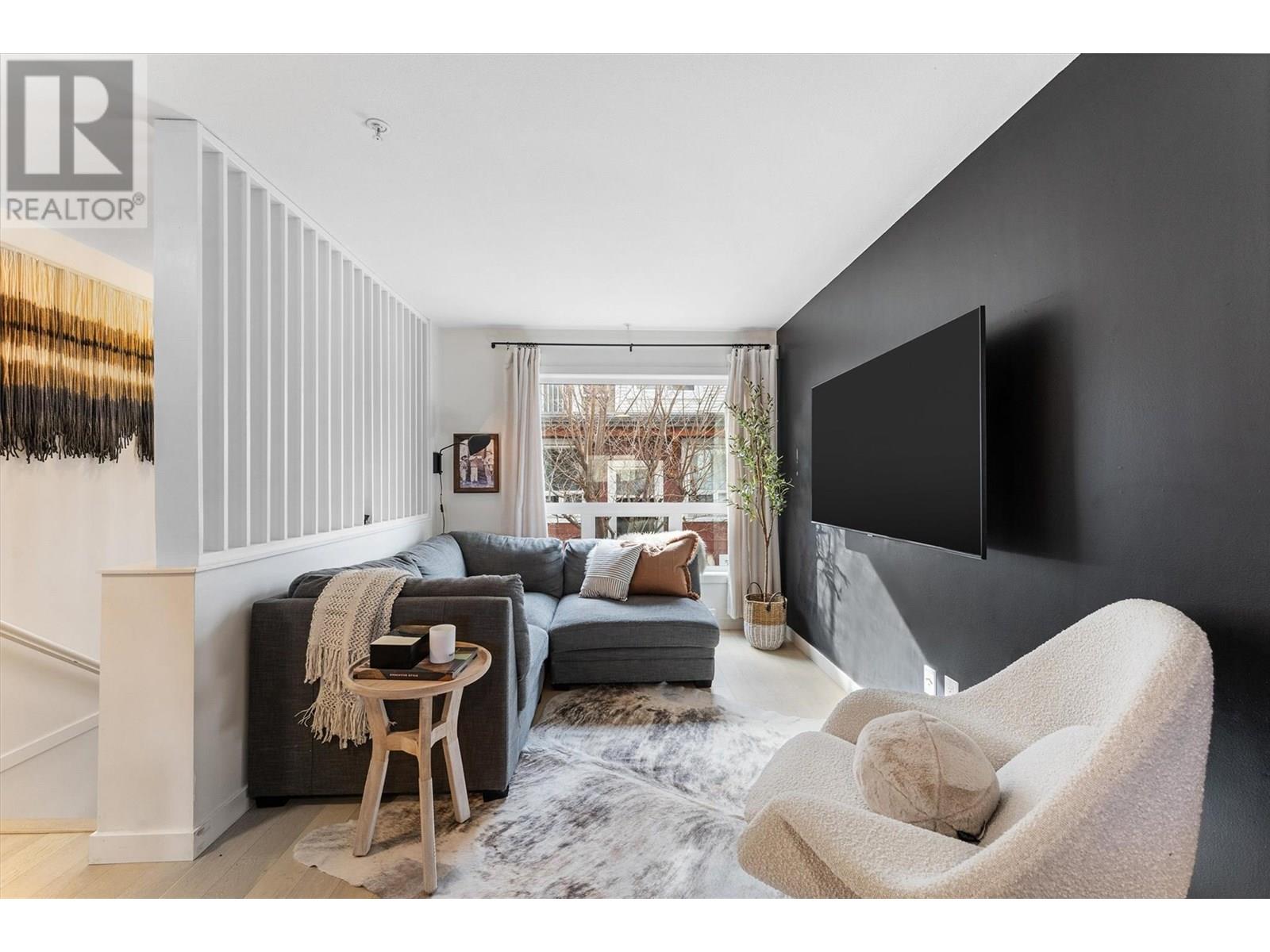 3 1811 Ambrosi Road, Kelowna