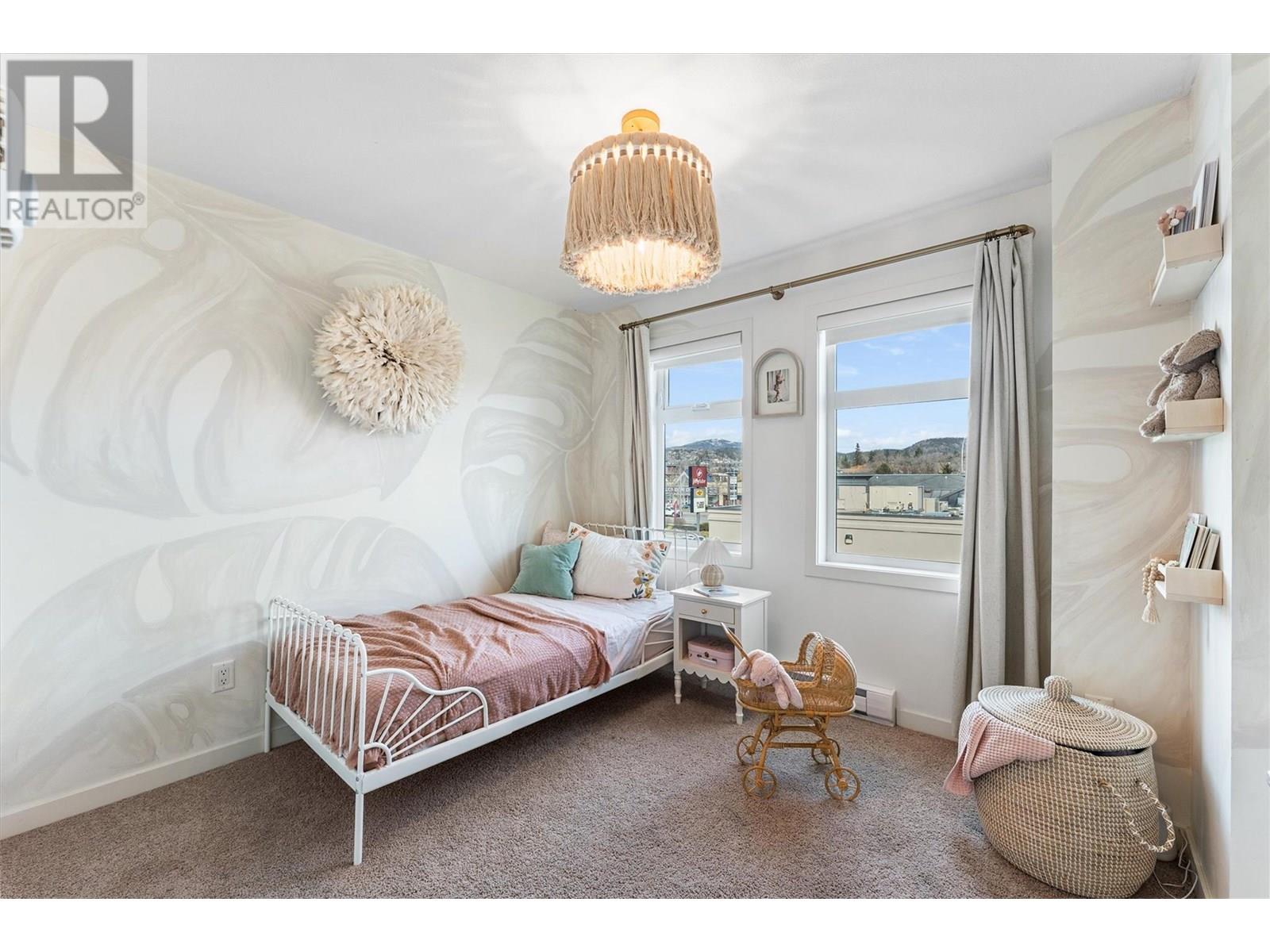 3 1811 Ambrosi Road, Kelowna