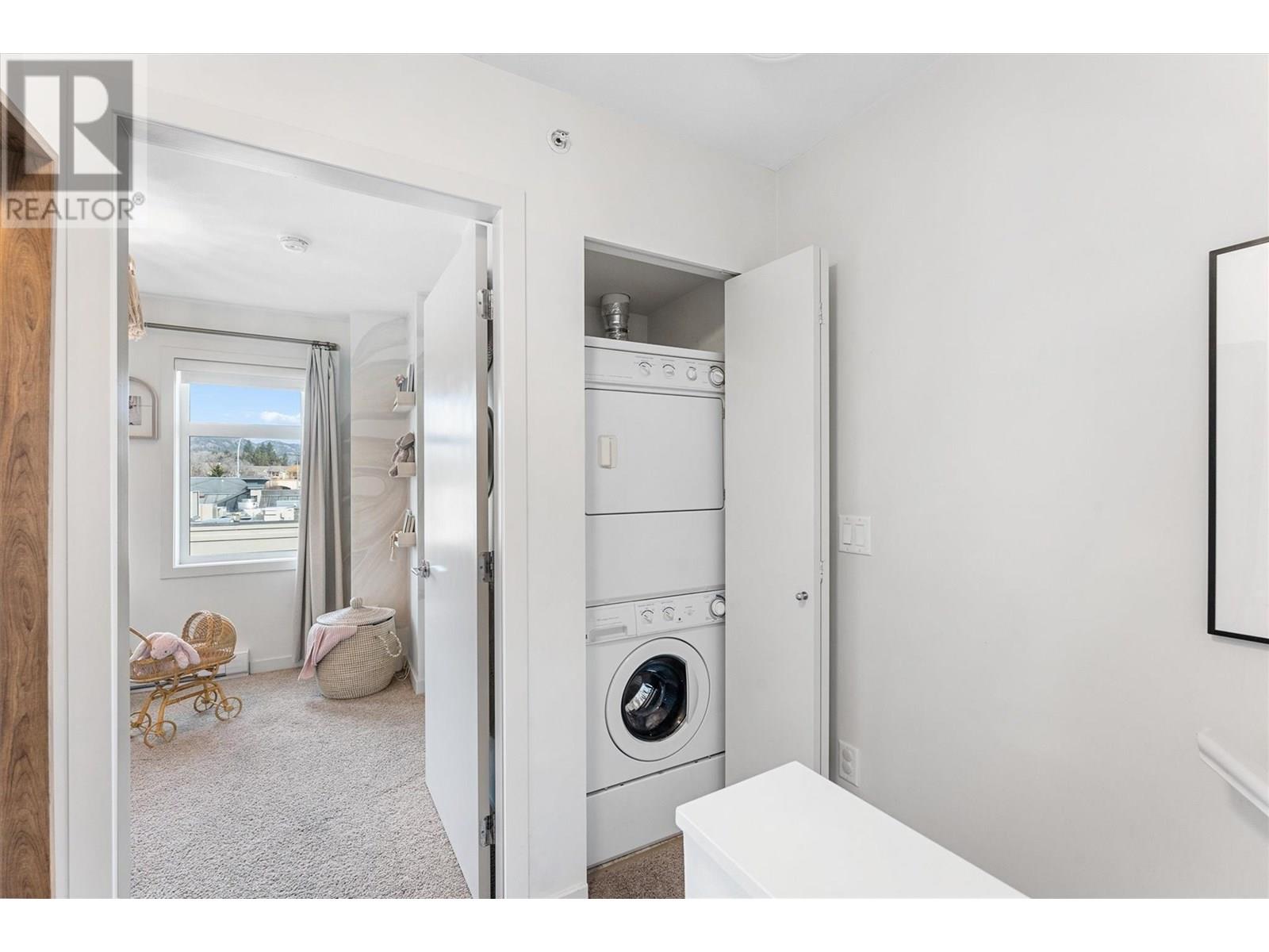 3 1811 Ambrosi Road, Kelowna