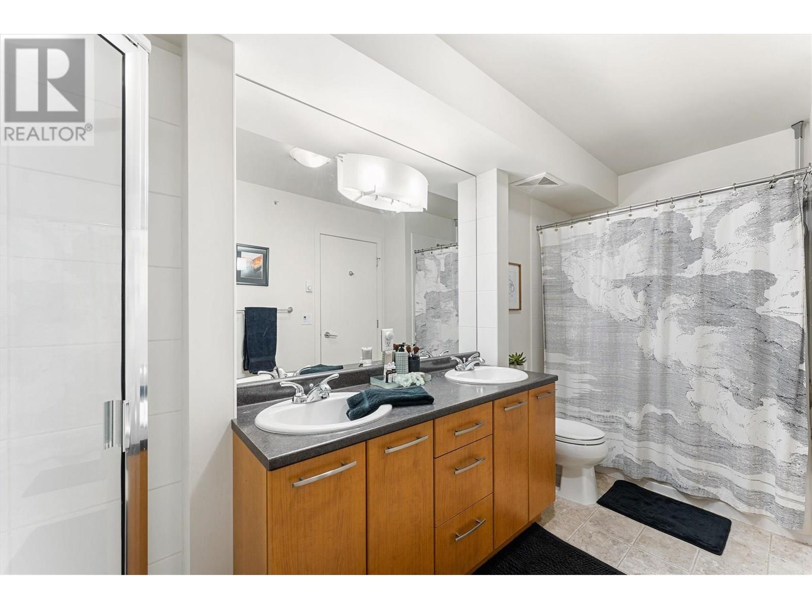 3 1811 Ambrosi Road, Kelowna