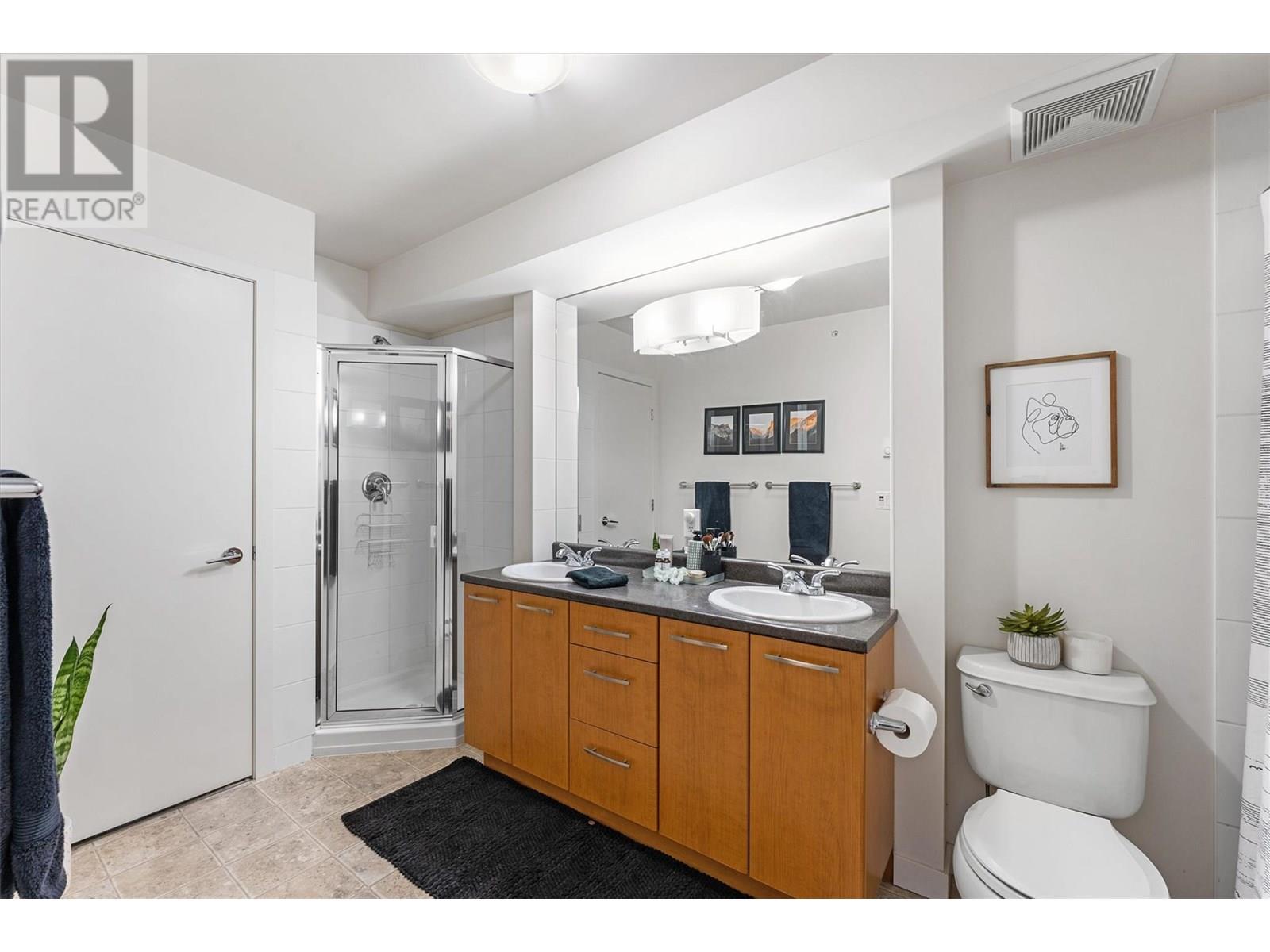 3 1811 Ambrosi Road, Kelowna