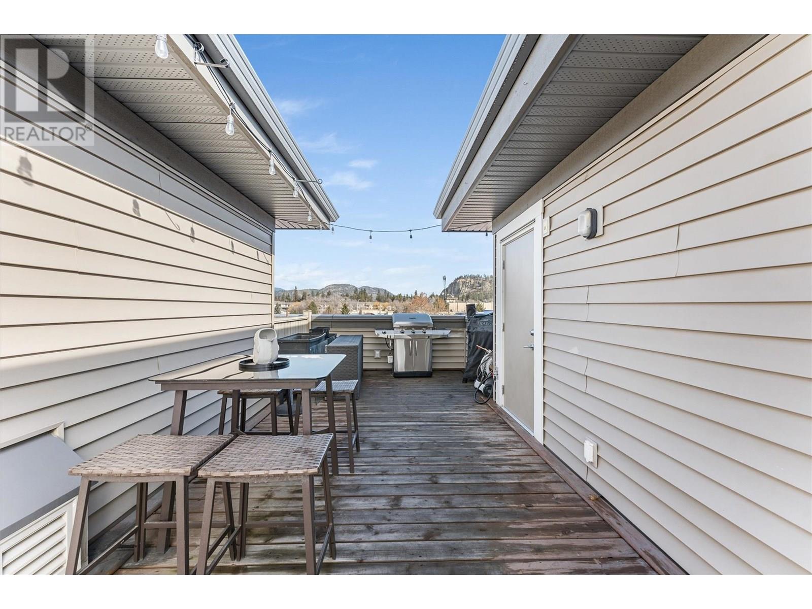 3 1811 Ambrosi Road, Kelowna