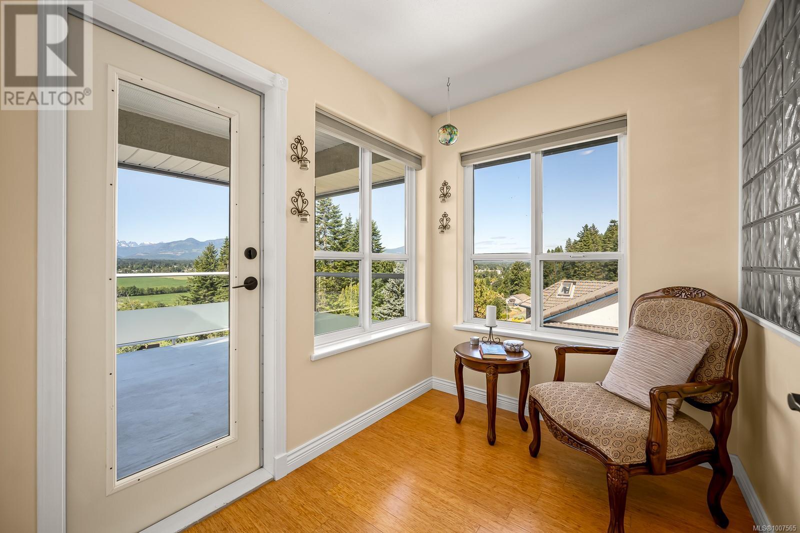 Photo 32 of 1418 Valley View Dr, Courtenay BC