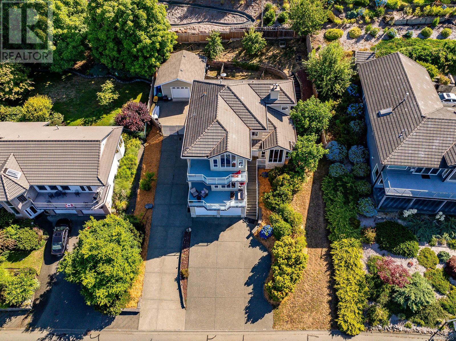 Photo 58 of 1418 Valley View Dr, Courtenay BC