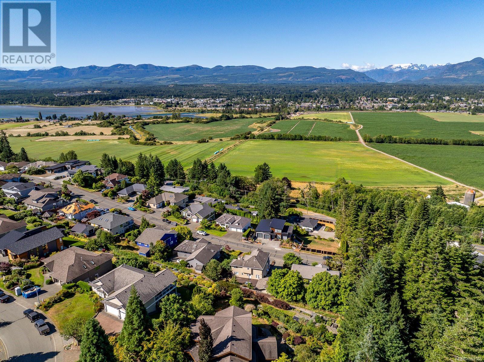 Photo 61 of 1418 Valley View Dr, Courtenay BC