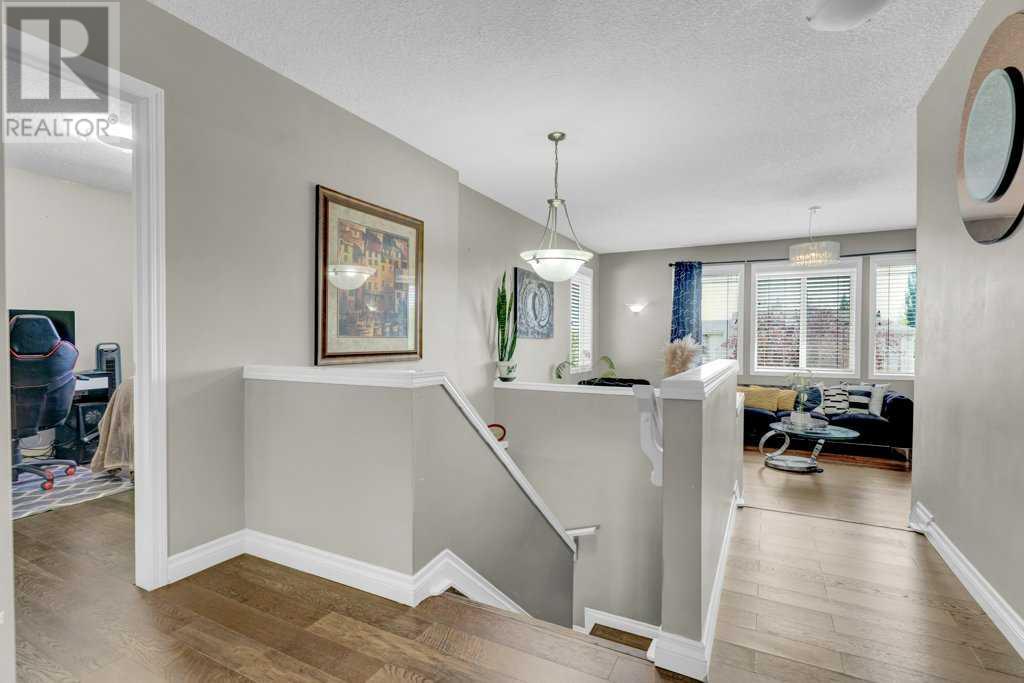 Photo 19 of 558 Fairways Crescent Nw, Airdrie AB