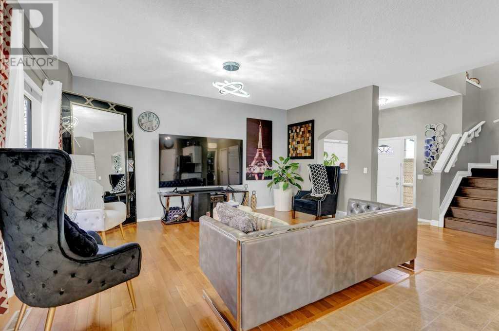 Photo 9 of 558 Fairways Crescent Nw, Airdrie AB