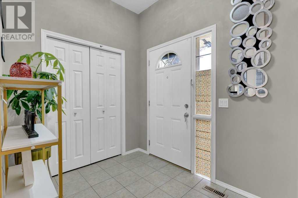 Photo 6 of 558 Fairways Crescent Nw, Airdrie AB