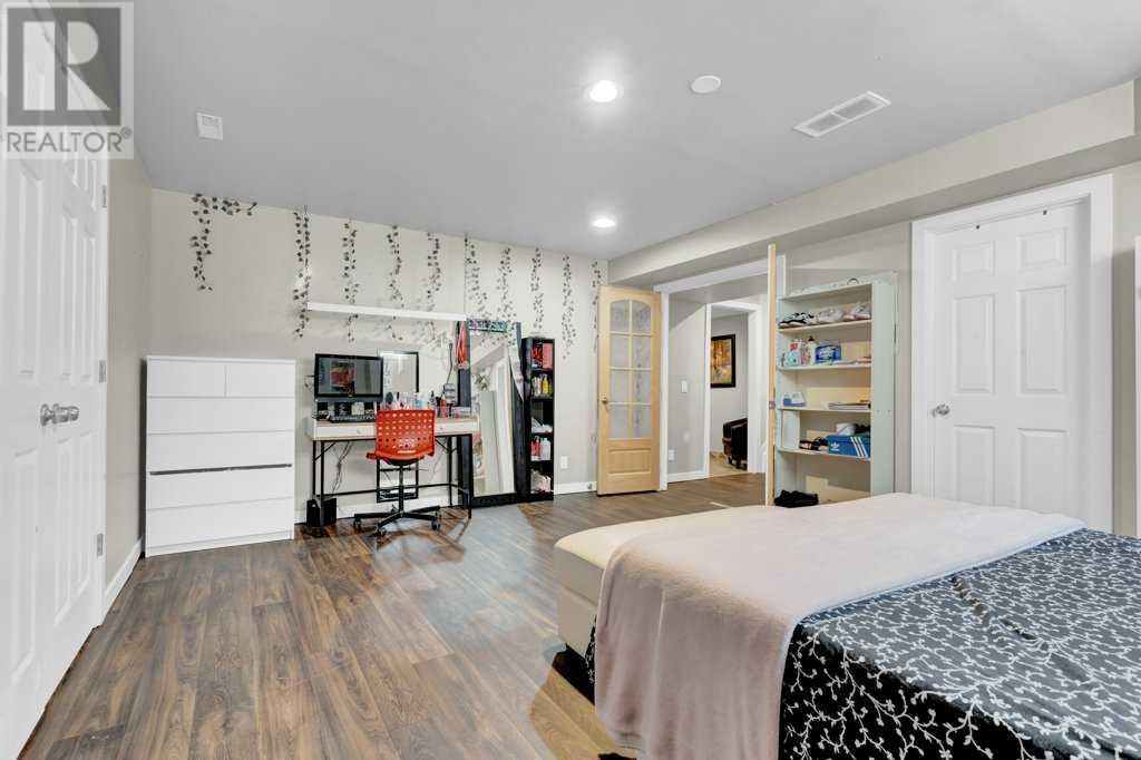 Photo 31 of 558 Fairways Crescent Nw, Airdrie AB