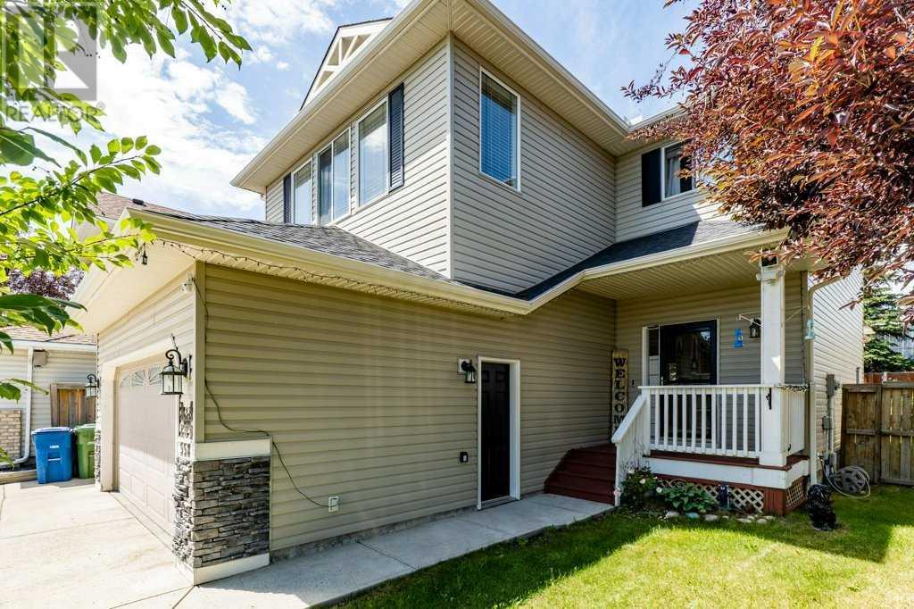 Photo 3 of 558 Fairways Crescent Nw, Airdrie AB