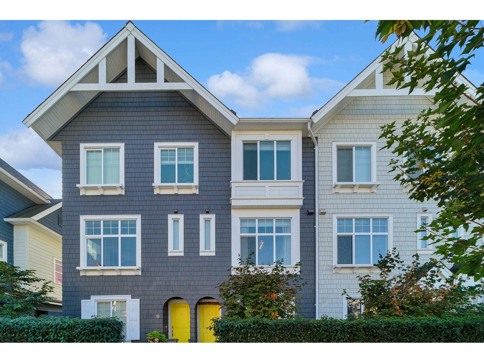 Photo 4 of 84 16678 25 Avenue, Surrey BC