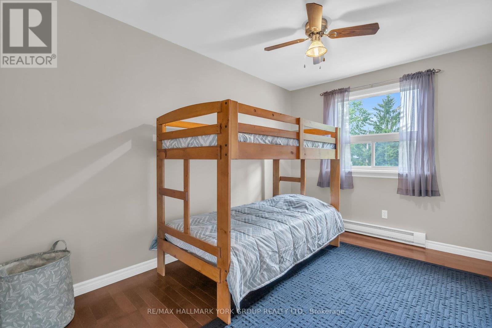 Photo 32 of 15 Brook Crescent, Georgina ON