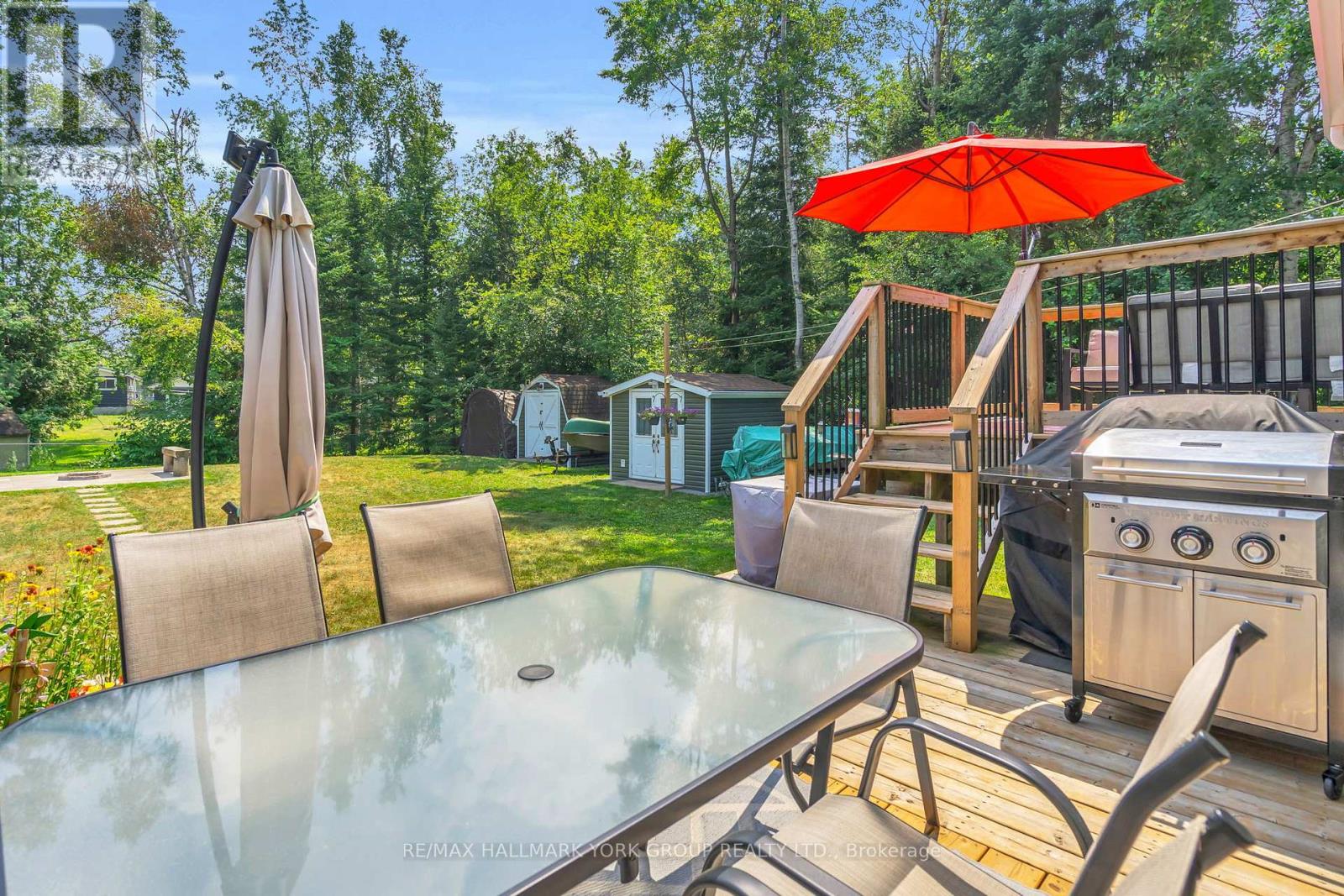 Photo 43 of 15 Brook Crescent, Georgina ON