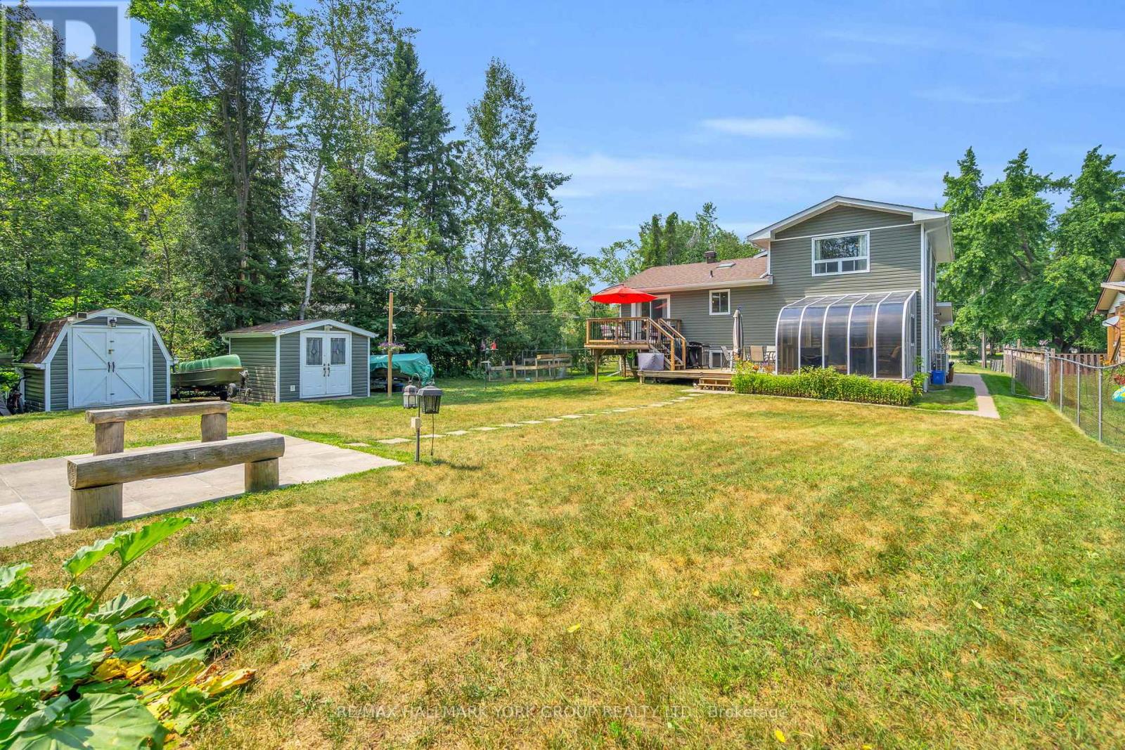 Photo 47 of 15 Brook Crescent, Georgina ON
