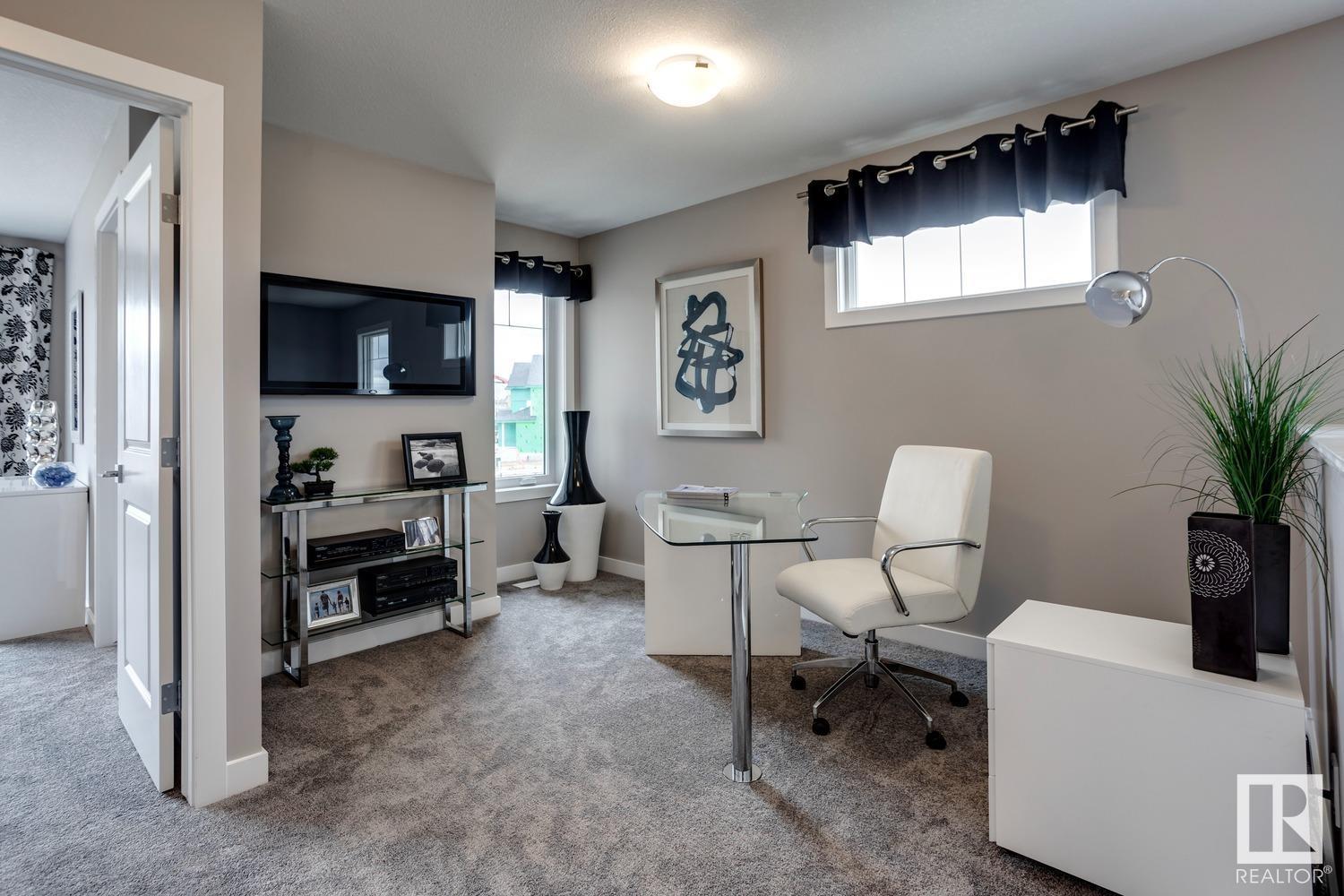 Photo 14 of 53 13139 205 St Nw, Edmonton AB