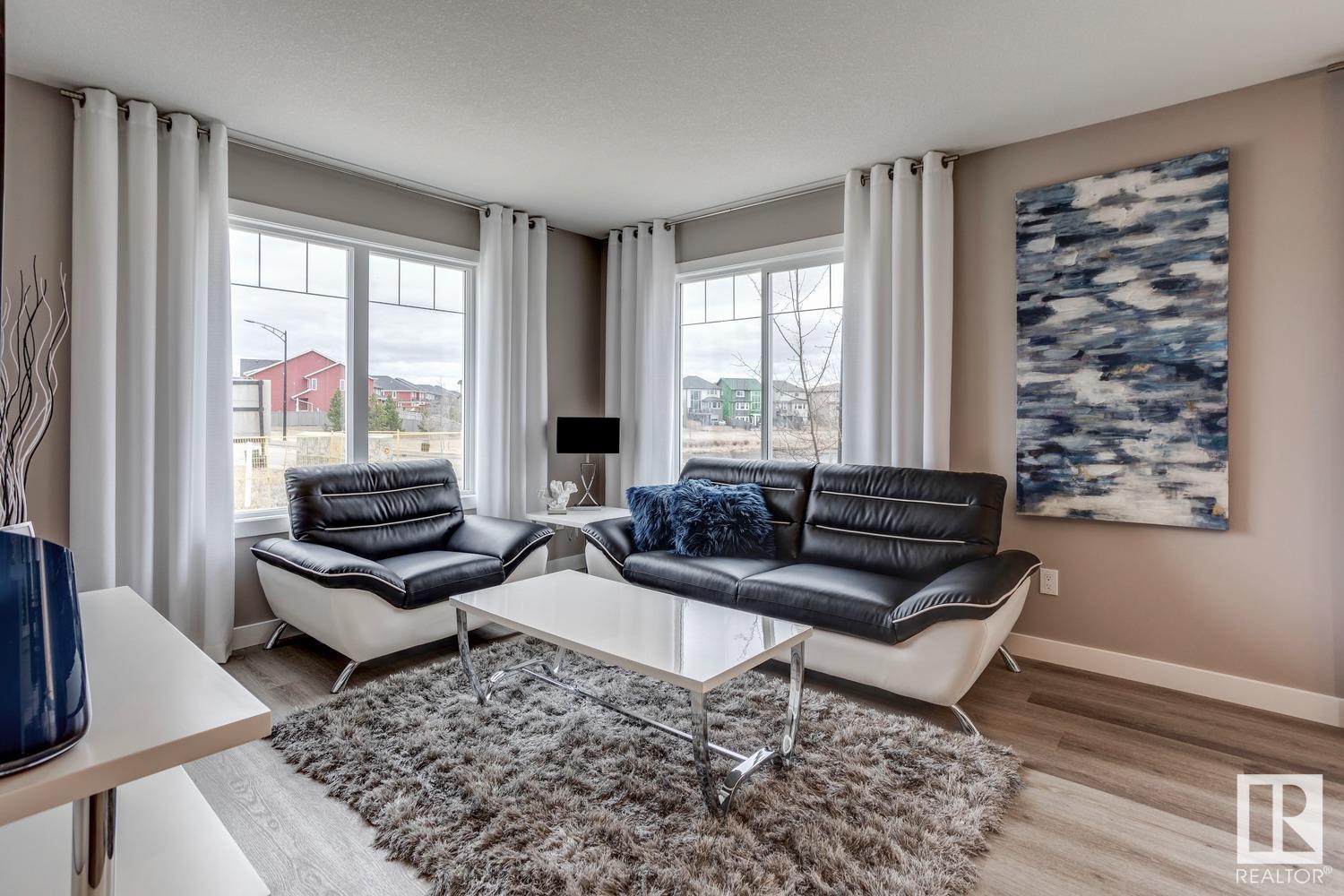 Photo 20 of 53 13139 205 St Nw, Edmonton AB