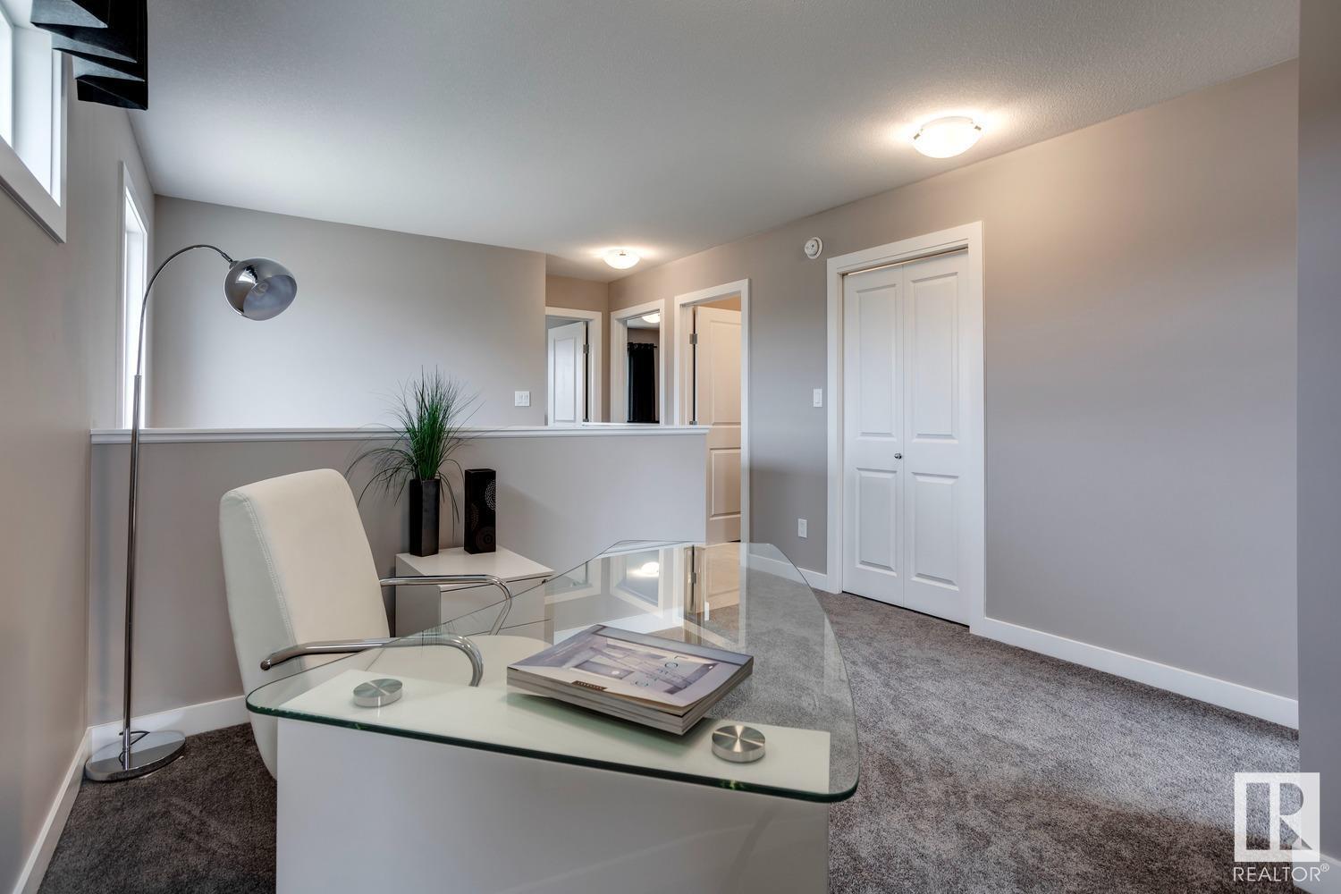 Photo 15 of 53 13139 205 St Nw, Edmonton AB