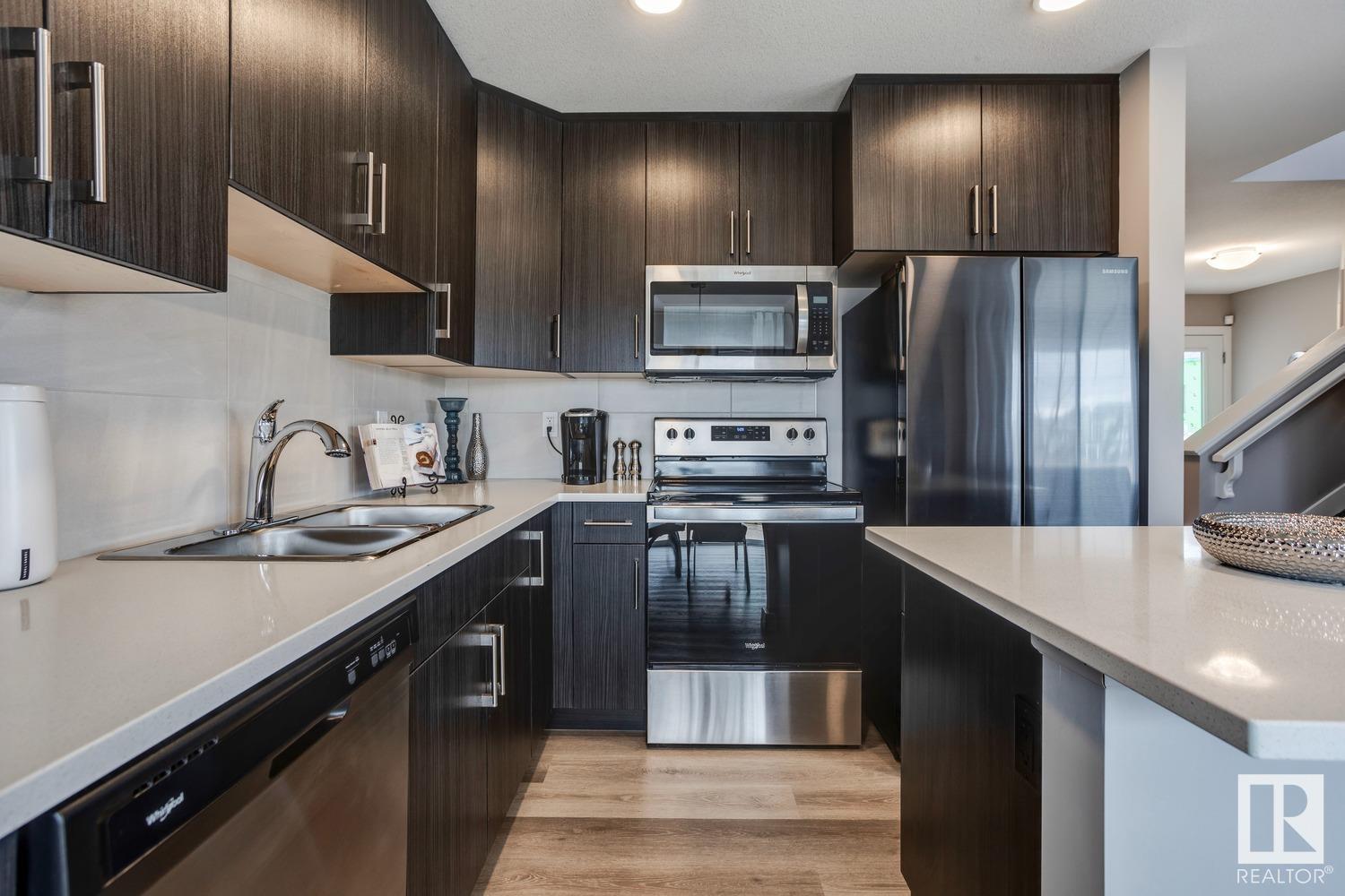 Photo 11 of 53 13139 205 St Nw, Edmonton AB