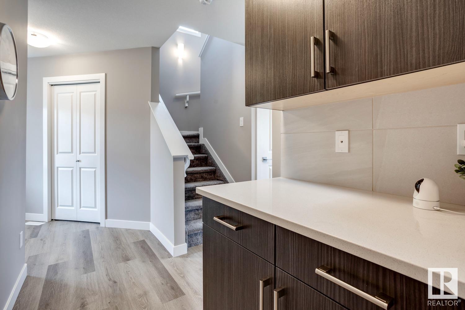 Photo 7 of 53 13139 205 St Nw, Edmonton AB