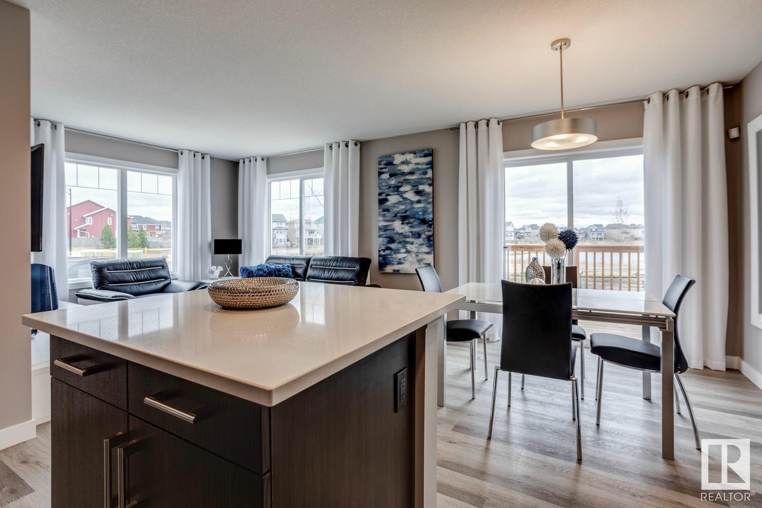 Photo 19 of 53 13139 205 St Nw, Edmonton AB