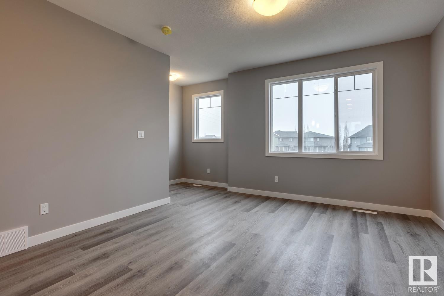 Photo 6 of 75 13139 205 St Nw, Edmonton AB