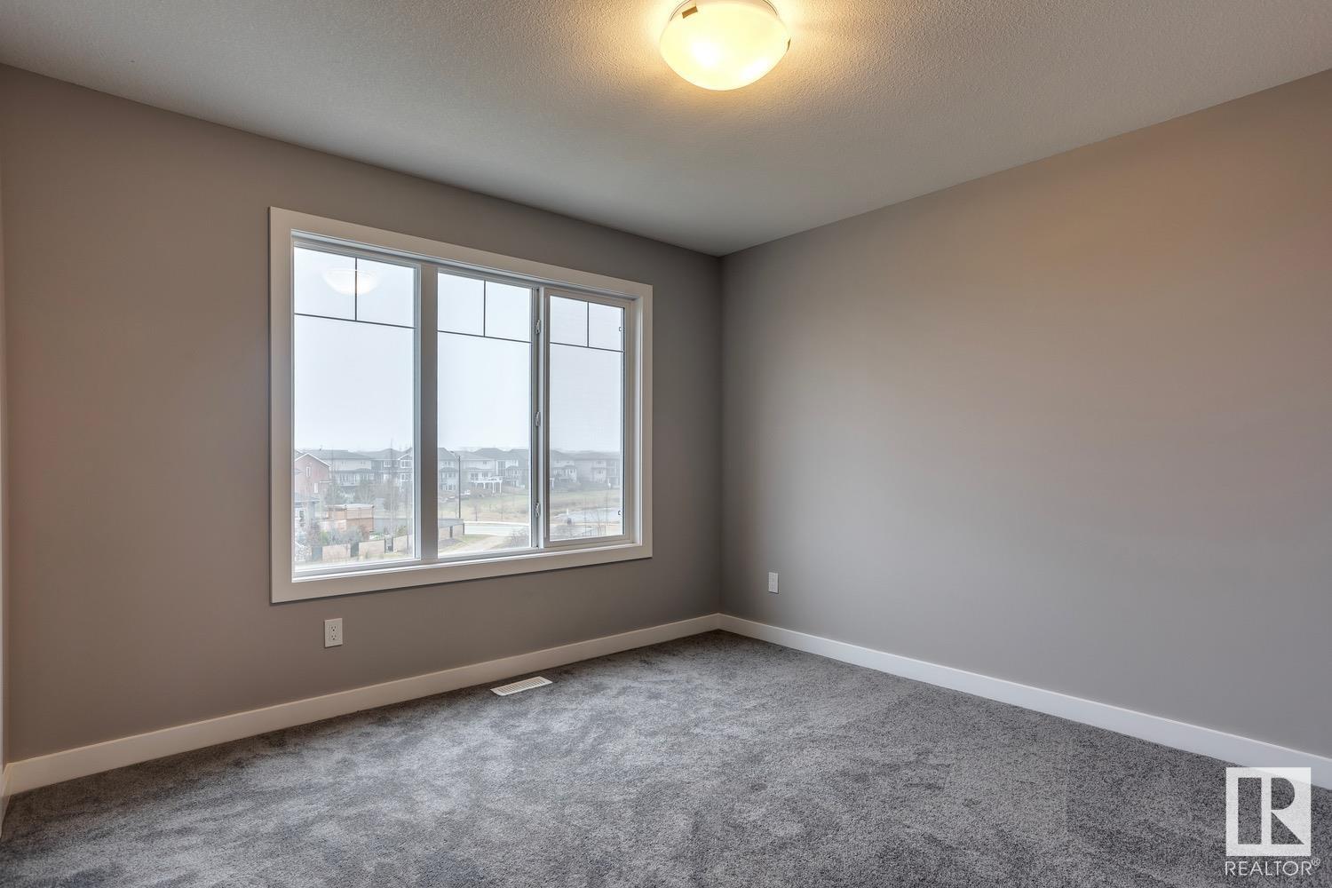 Photo 22 of 75 13139 205 St Nw, Edmonton AB