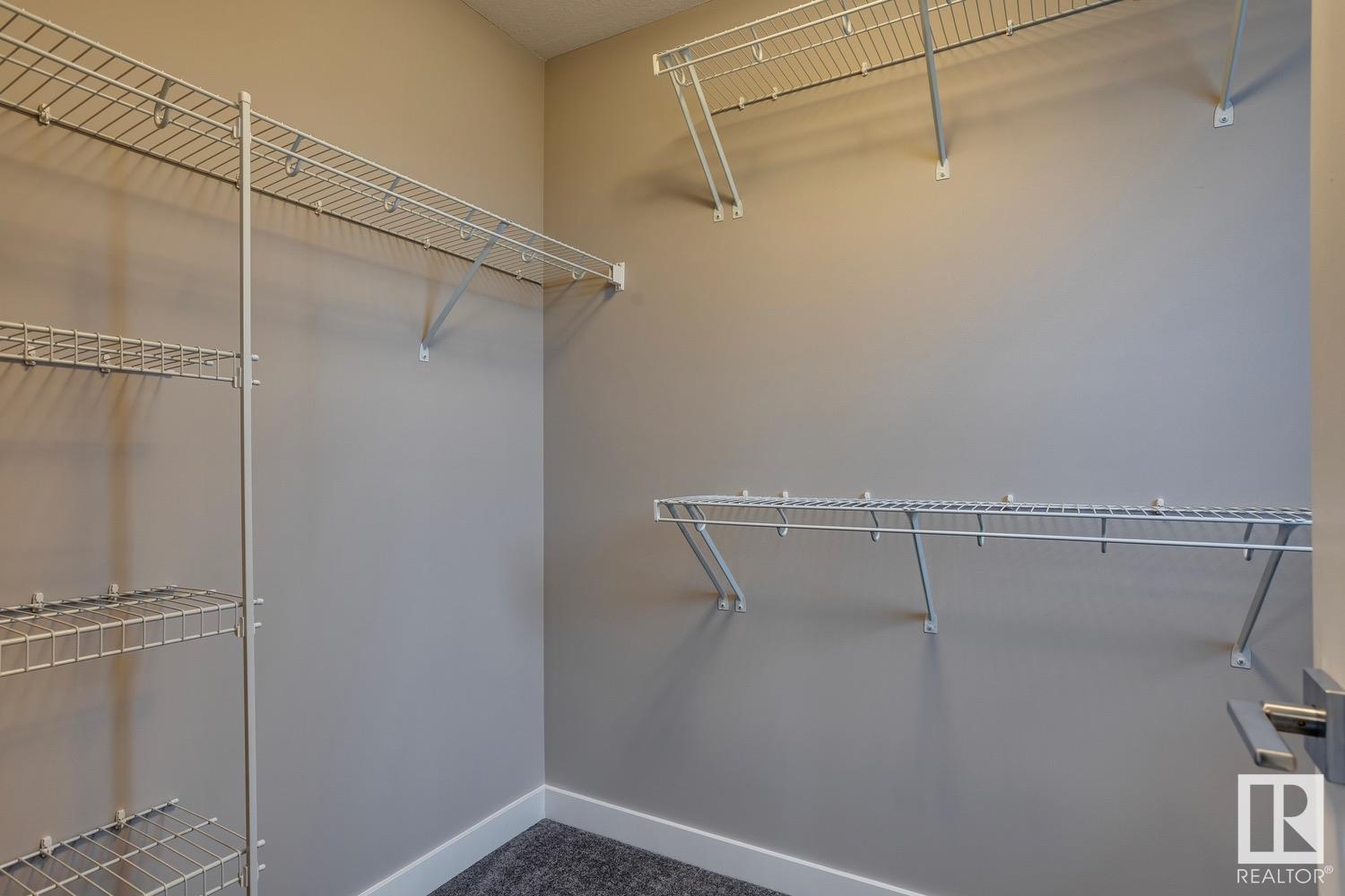 Photo 9 of 75 13139 205 St Nw, Edmonton AB