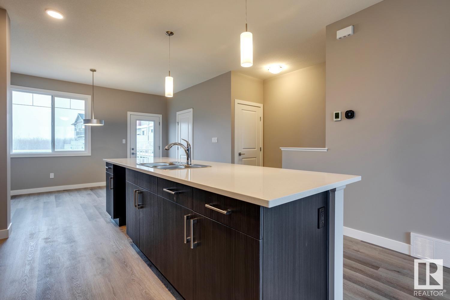 Photo 2 of 75 13139 205 St Nw, Edmonton AB