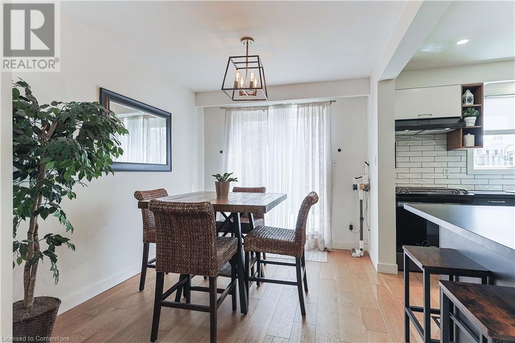 Photo 13 of 5475 Lakeshore Road Unit 54, Burlington ON