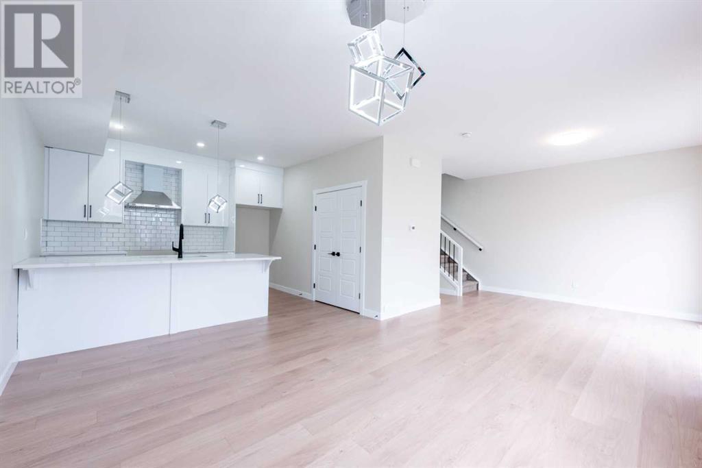 Single Family House for Sale in  Sherwood Lane NW Sherwood Calgary 