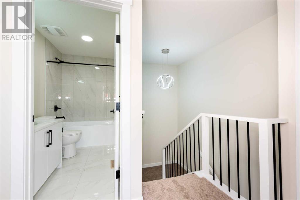 Single Family House for Sale in  Sherwood Lane NW Sherwood Calgary 