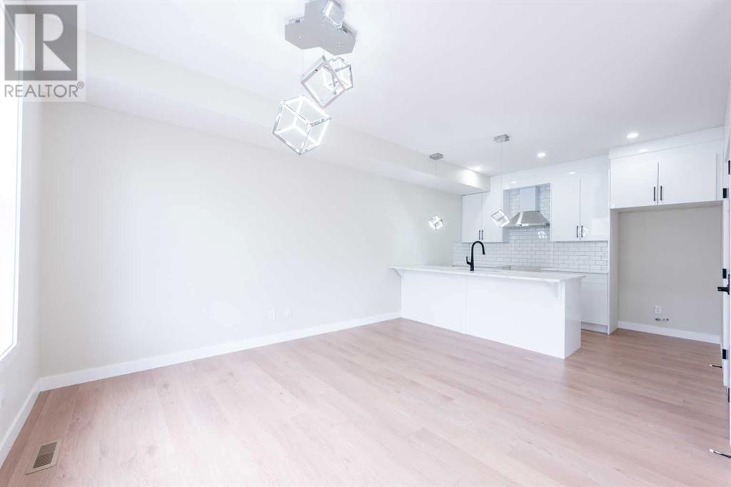 Single Family House for Sale in  Sherwood Lane NW Sherwood Calgary 