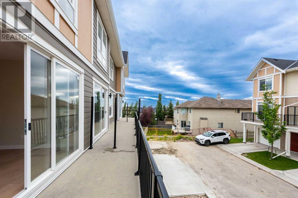 Single Family House for Sale in  Sherwood Lane NW Sherwood Calgary 
