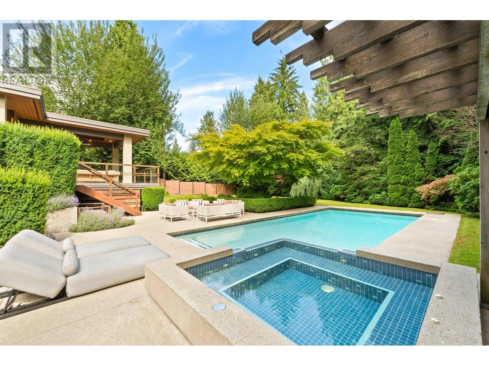 510 EASTCOT ROAD, West Vancouver